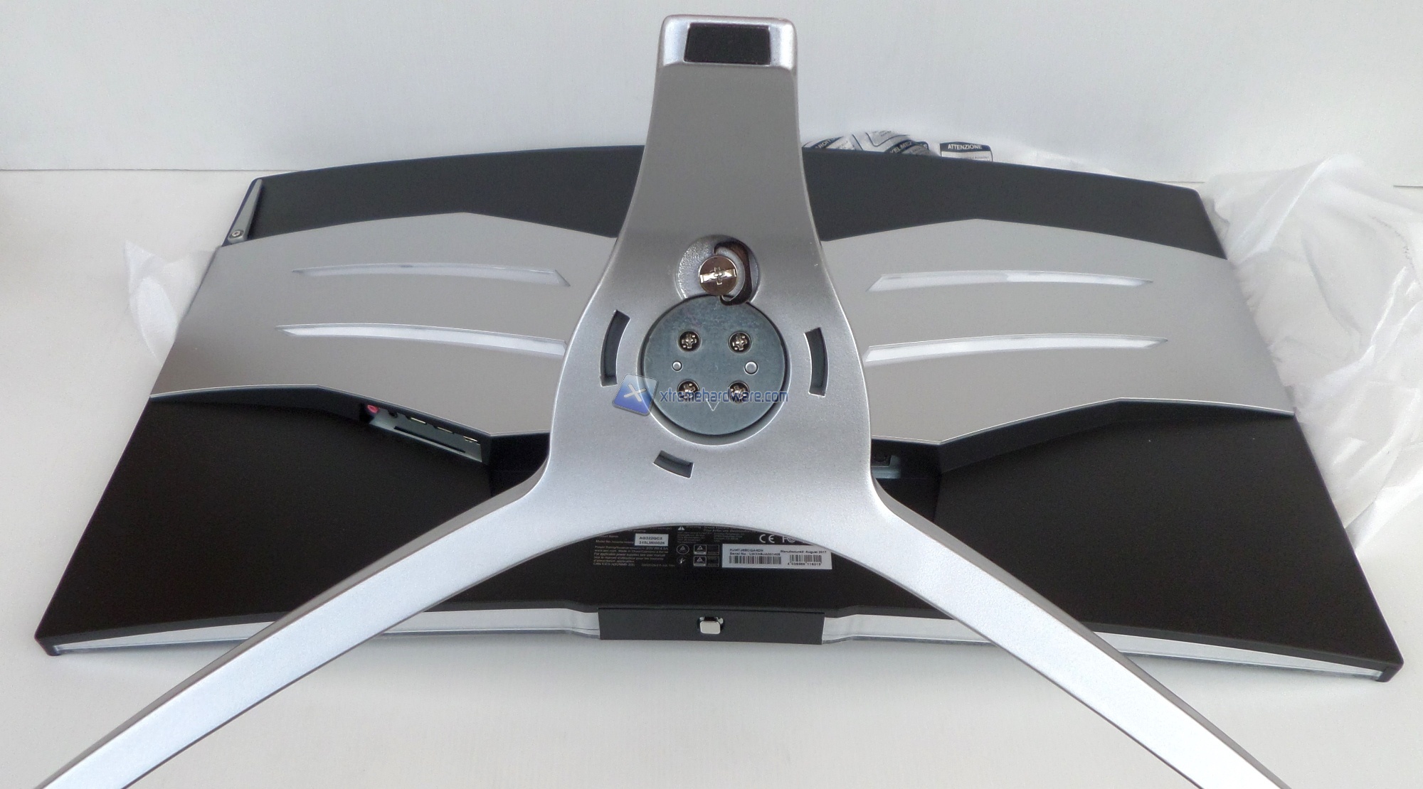 AOC Agon AG322QCX 03